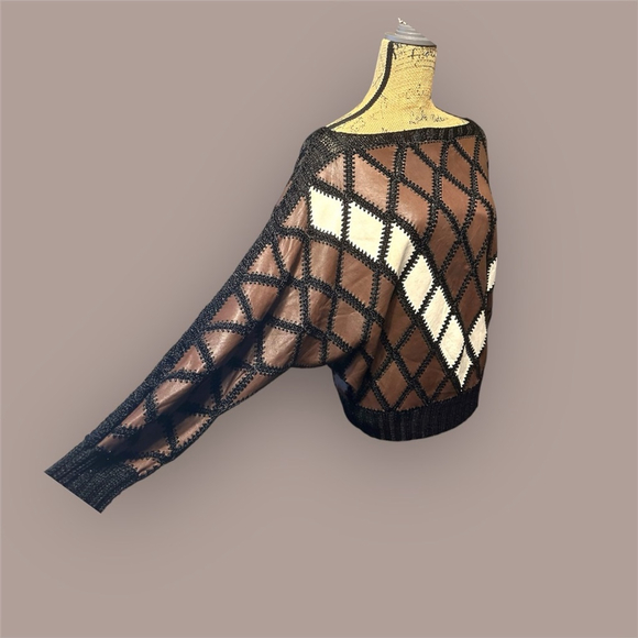 354 - TOP / SWEATER HANDMADE - Picture 4 of 16